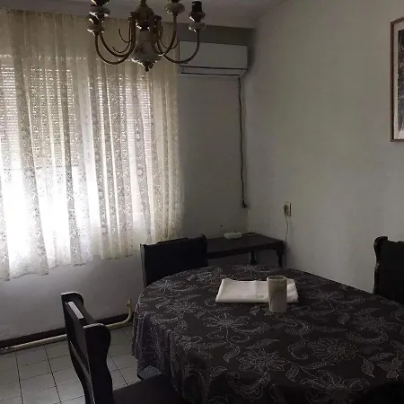 Четиристаен Апартамент В Центъра На Гр. Сандански Apartman
